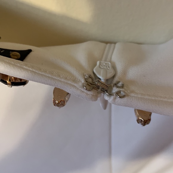 Sheri Bodell Size Small White Dress with Black Gemstones Neckline Trim - Picture 8 of 9